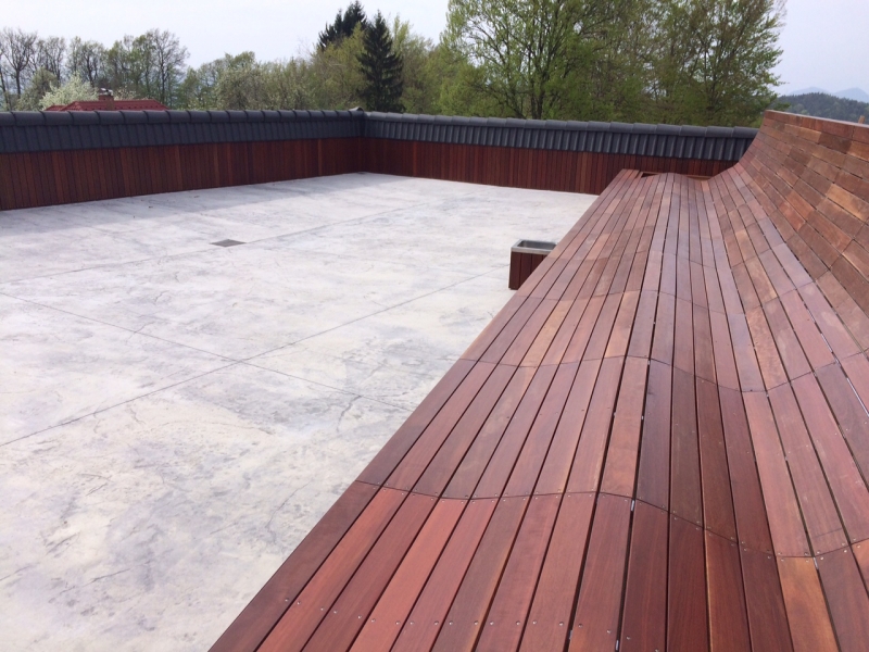 Massaranduba lesena terasa